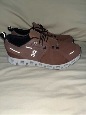 On Running Men's Athletic Sneakers in Brown White Sole NWOB Sz 7.5